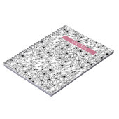 Hand getrokken bloemenwit zwart patroon & roze naa notitieboek (Linkerzijde)