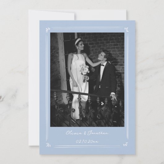Hand getrokken foto wit en stoffige blauwe bruilof kaart (Achterkant)