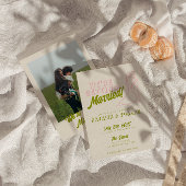 Hand getrokken kleurrijke retro vet funky bruiloft kaart