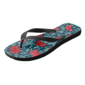 Hand getrokken rode bloemen op blauwe achtergrond teenslippers (Schuin)