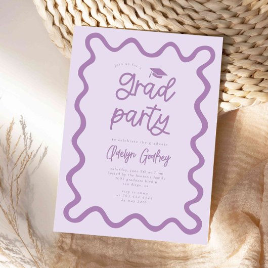 Hand getrokken Squiggly Line Paarse Graduation Par Kaart