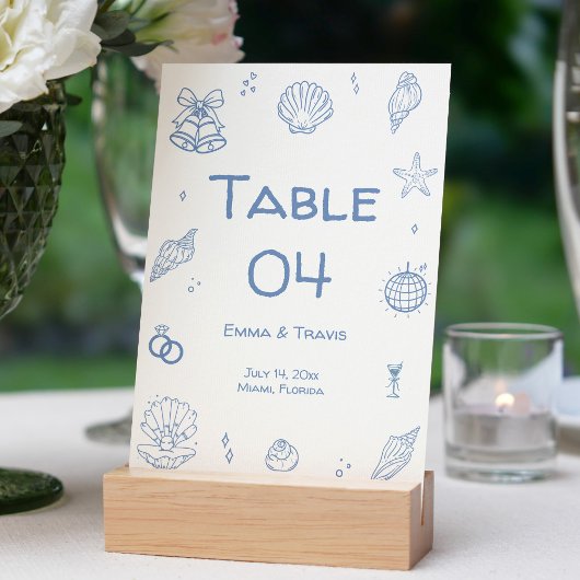 Hand getrokken stoffige blauwe kust bruiloft kaart