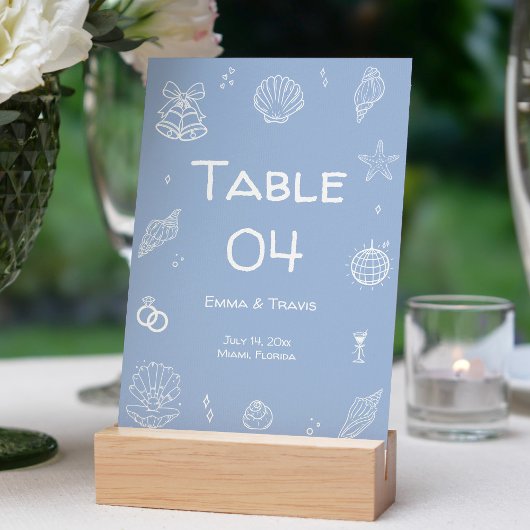 Hand getrokken stoffige blauwe kust bruiloft kaart