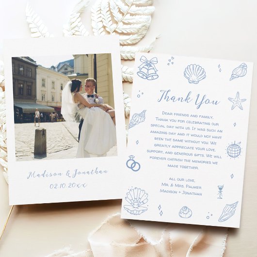 Hand getrokken stoffige blauwe kust strand bruilof bedankkaart