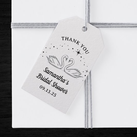 Hand getrokken zwaan Elegant Vrijgezellenfeest dan Cadeaulabel