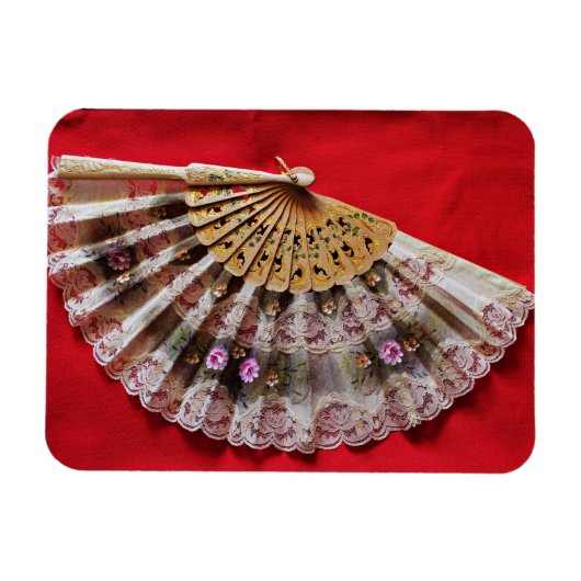  Hand Held Fan op een rode achtergrond Magneet (Horizontaal)