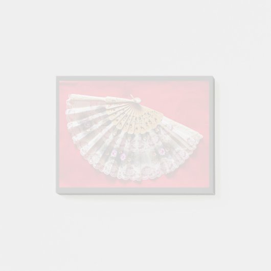 Hand Held Fan op een rode achtergrond Post-it® Notes (Voorkant)