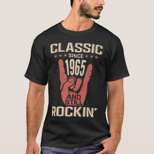 Hand Horns Rock n Roll Classic from 1965 58th Bir T-shirt (Voorkant)