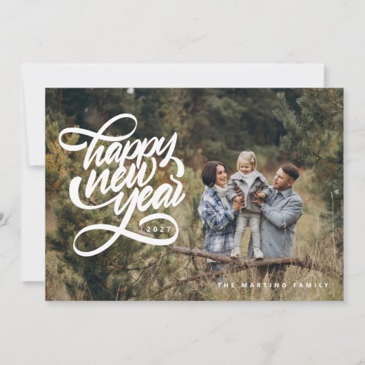 Hand Lettered Fun Gelukkig Nieuwjaar Familie Foto Feestdagenkaart (Voorkant)