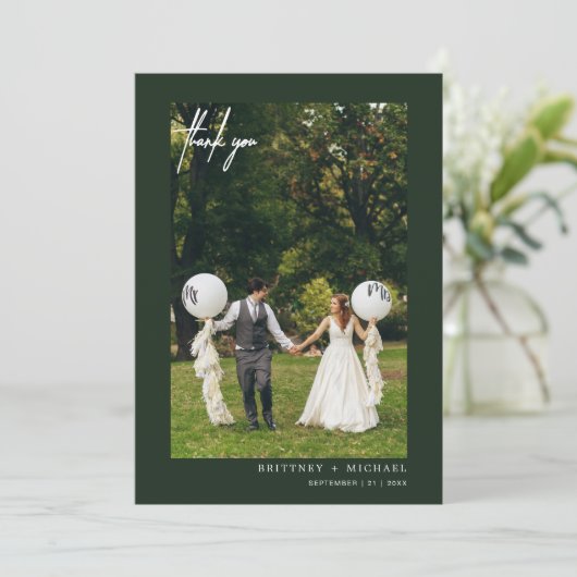 Hand-Lettered Modern de Groen van de Foto van de M Bedankkaart (Staand voorkant)