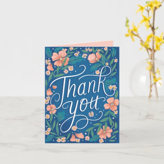 Hand Lettered Peach Blue Floral Foto Hartelijk dan Kaart (Gele Bloem)