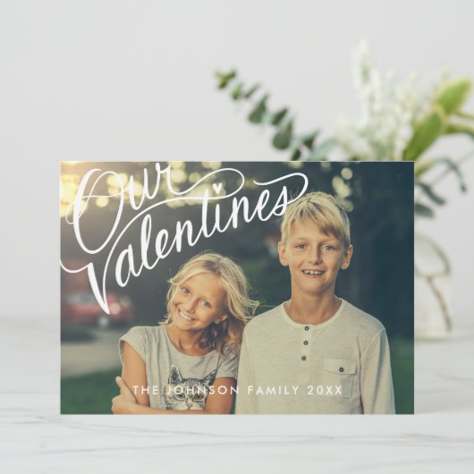 Hand Lettered Valentines Day Holiday Foto Feestdagenkaart (Staand voorkant)