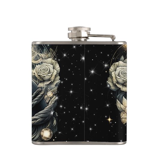 Hand met een kristal onder het maanlicht heupfles (Achterkant)