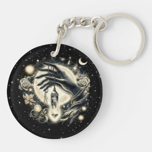 Hand met een kristal onder het maanlicht sleutelhanger (Achterkant)