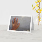 Hand op Wall van man Kaart (Gele Bloem)