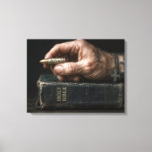 Hand van een man die een kogel vasthoudt canvas afdruk (Voorkant)