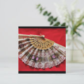  handbediende ventilator op een rode achtergrond b kaart (Staand voorkant)