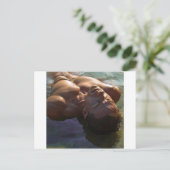 Handbeige Man drijft op zijn rug Briefkaart (Staand voorkant)