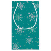 Handbeschilderd wit & Aqua Snowflakes op Blauwgroe Klein Cadeauzakje (Achterkant)