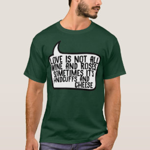 Handboeien en kaas t-shirt