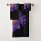 Handdoek Sword Lily Indigo Pink (Insitu)