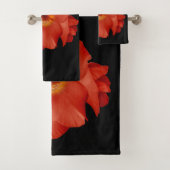 Handdoek Sword Lily Red Yellow (Insitu)