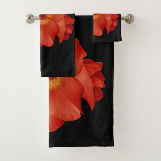 Handdoek Sword Lily Red Yellow (Insitu)