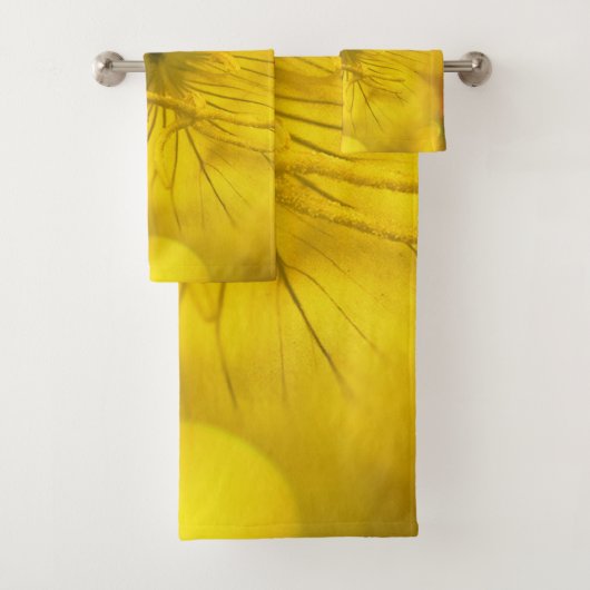 Handdoek Yellow Bokeh Flower (Insitu)