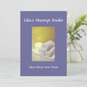 Handdoeken en kaars in een spa-instelling kaart (Staand voorkant)