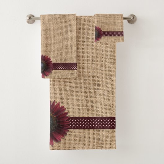 Handdoekset - Burlap en Bordeaux Sunflower Bad Handdoek (Insitu)