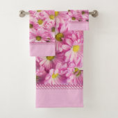 Handdoekset - Roze Gerbera Daisies Bad Handdoek (Insitu)