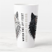 Handelsleven | Witte wolf vooraan | Zwarte wolf Latte Mok (Voorkant)