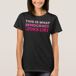 Handen af van de slogan, zo ziet democratie eruit t-shirt