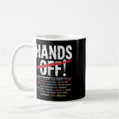 Handen af van protest koffiemok (Links)