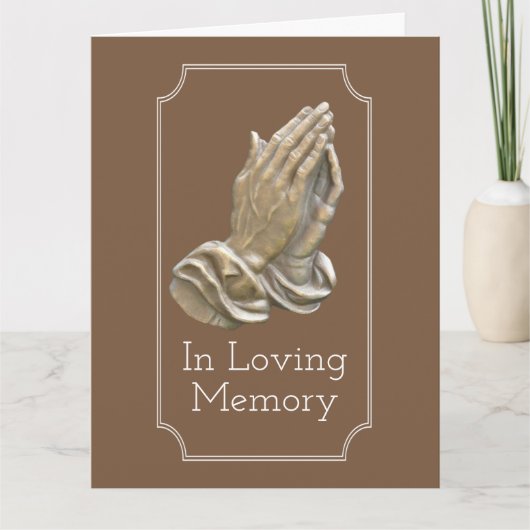 Handen bidden ter nagedachtenis aan sympathie voor kaart (Voorkant)