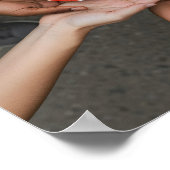 Handen die regenboog hersenen houden Autisme Neuro Poster (Hoek)