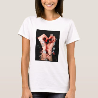 Handen gewikkeld door liefde t-shirt