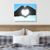 Handen in Heart Shape Silhouette op Blue Sky Canvas Afdruk (Insitu (Slaapkamer))