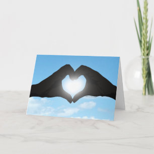 Handen in Heart Shape Silhouette op Blue Sky Kaart