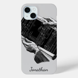 Handen met architecturale bouwtekeningen, vintage iPhone 15 mini hoesje