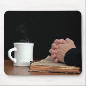Handen op oude Bijbel Muismat (Voorkant)