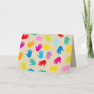 Handen rond het wereldwenskaart kaart