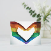 Handen schilderd als regenbooghart briefkaart (Staand voorkant)