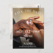 Handen van een bruiloft met een ring briefkaart (Voorkant / Achterkant)