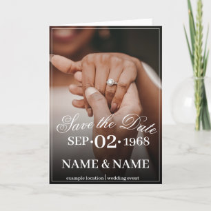 Handen van een bruiloft met een ring feestdagen kaart