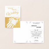 Handen van een Gay Bruiloft Paar met Ringen Folie Kaarten (Display)