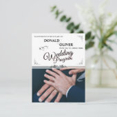 Handen van een Gay Bruiloft Paar met Ringen Informatiekaartje (Staand voorkant)