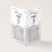 Handen van een Gay Bruiloft Paar met Ringen Kaart (Buitenkant)