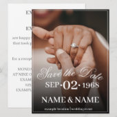 Handen van een gekleurd bruidspaar met ring (Voorkant / Achterkant)