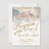 Handen van een gekleurde bruiloft op ringgoud (Voorkant)